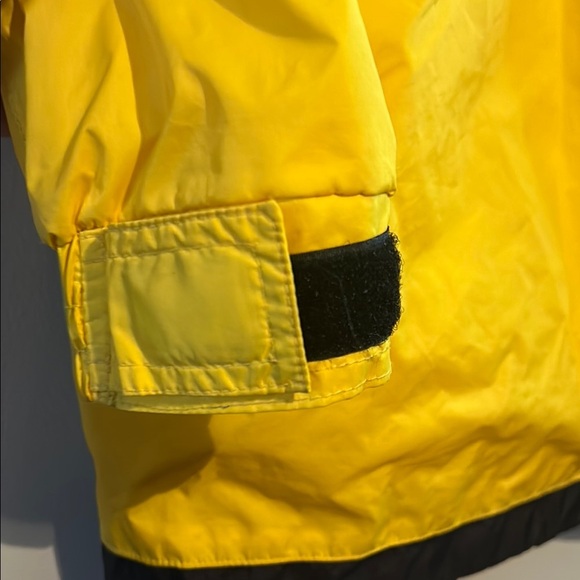 Coleman Yellow and Black Raincoat with Water-Resistant Material - Picture 9 of 16